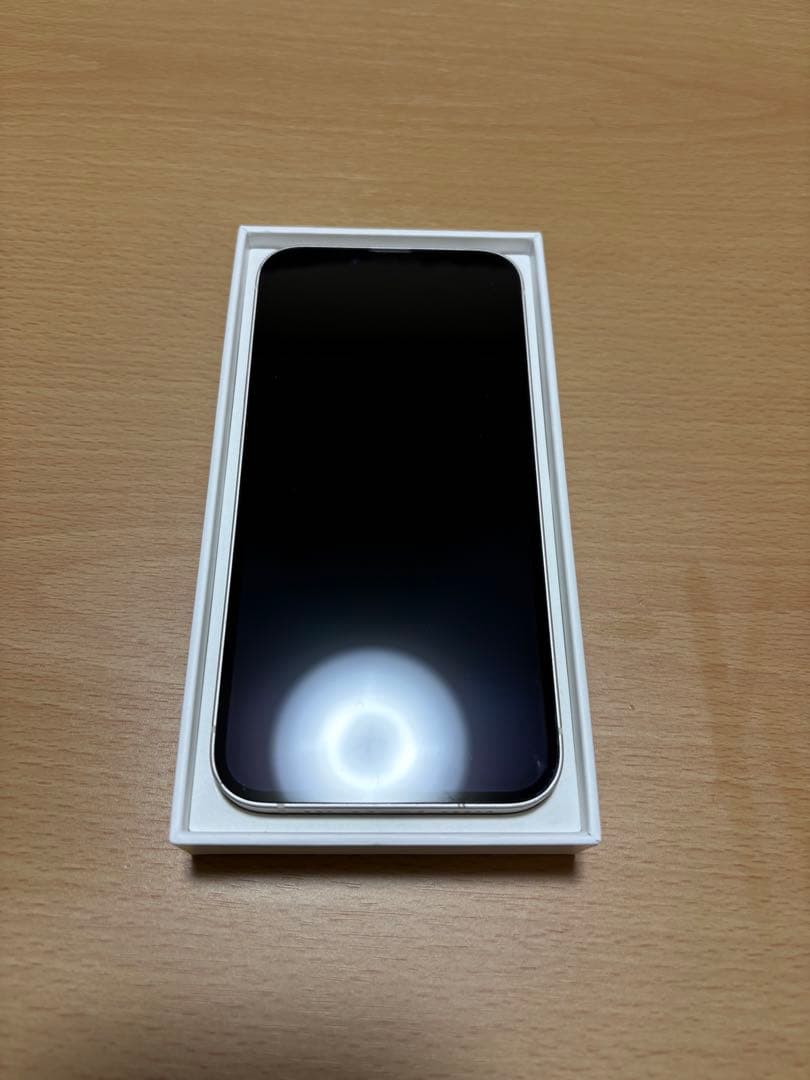 Apple iPhone 14 ホワイト本体