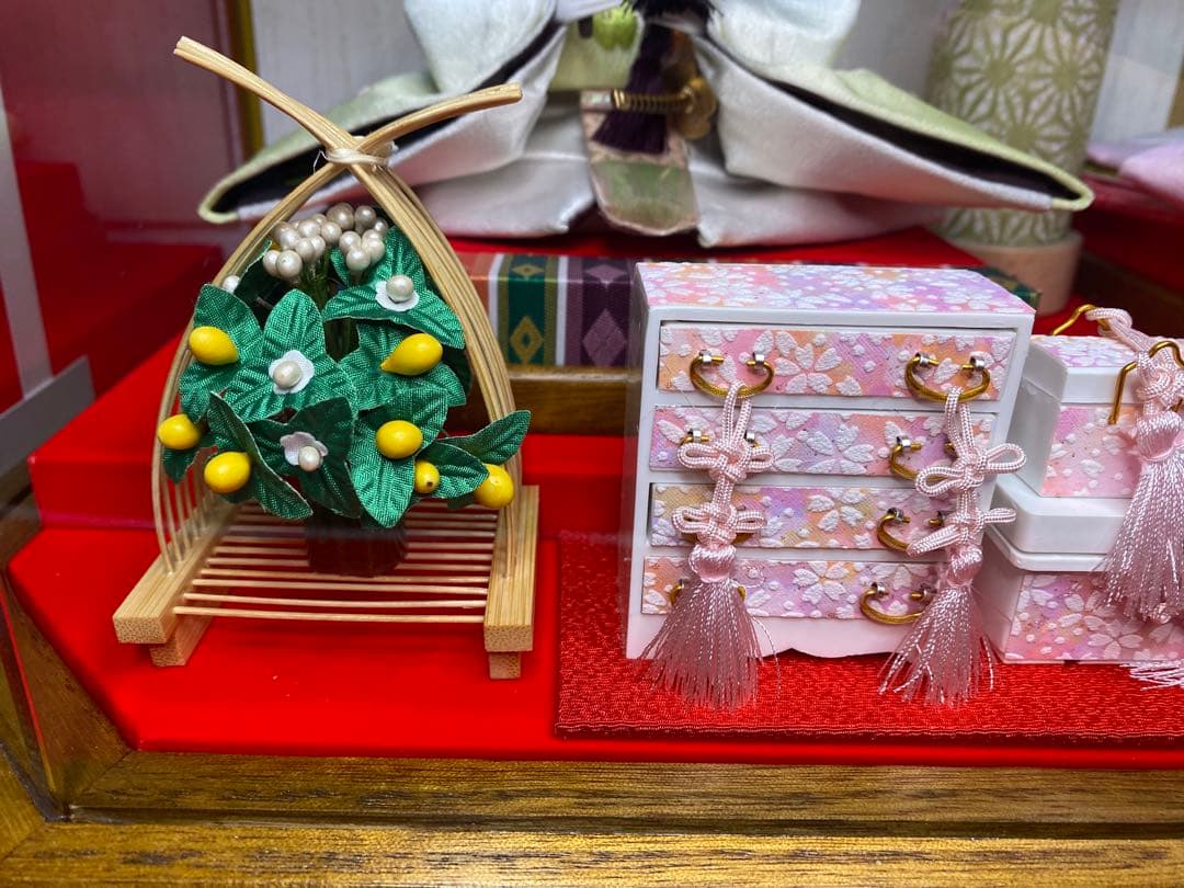 平安豊久　雛人形アクリルケース入り親王飾り・間口約５８×奥行約３２×高さ約３８㎝