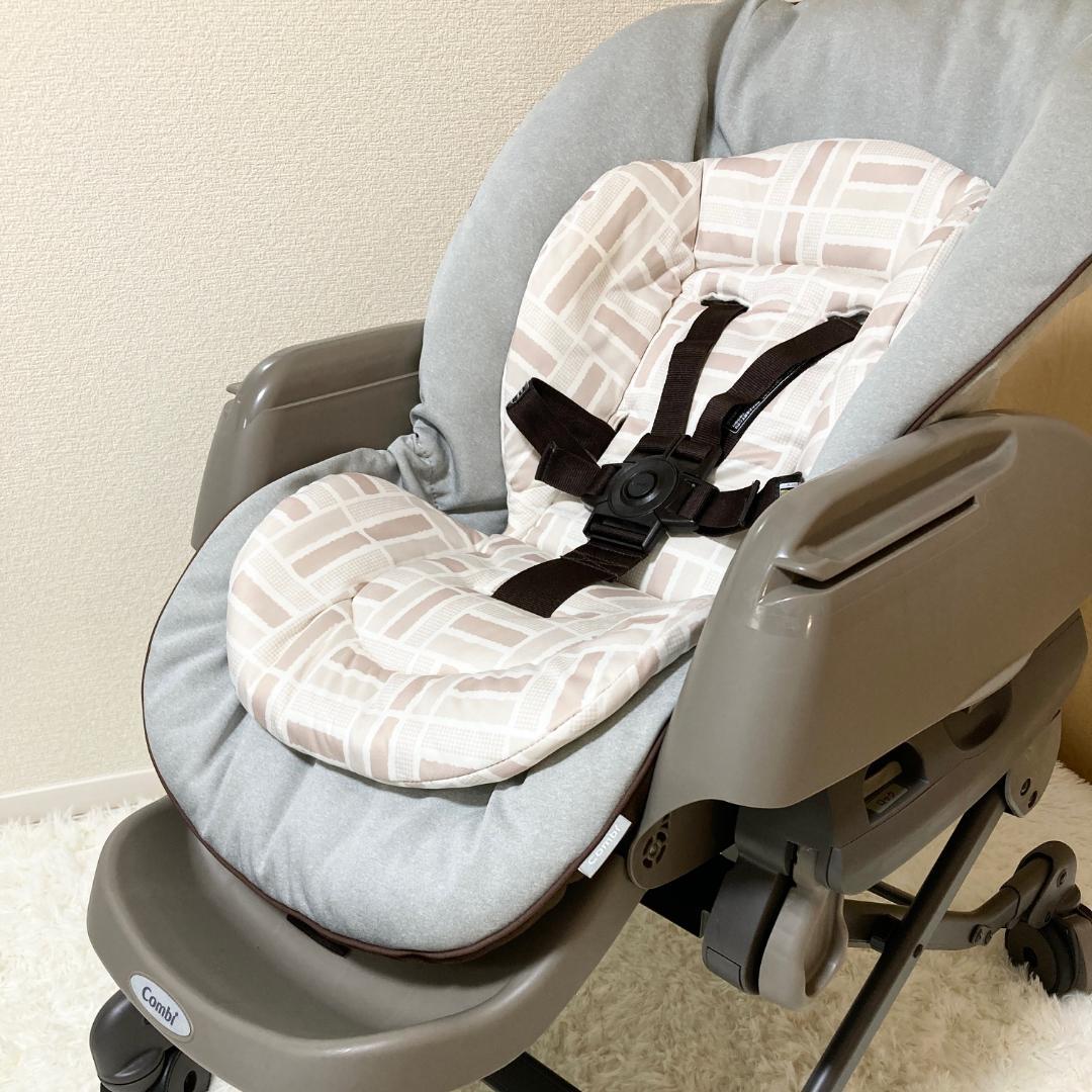 コンビ ネムリラ オートスウィング 電動ハイローチェア　4輪キャスター　グレー