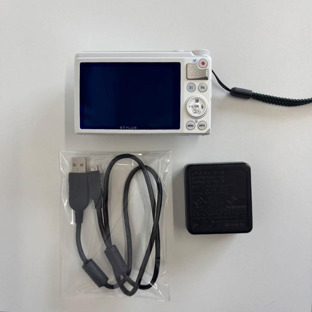 OLYMPUS STYLUS XZ10 ホワイト