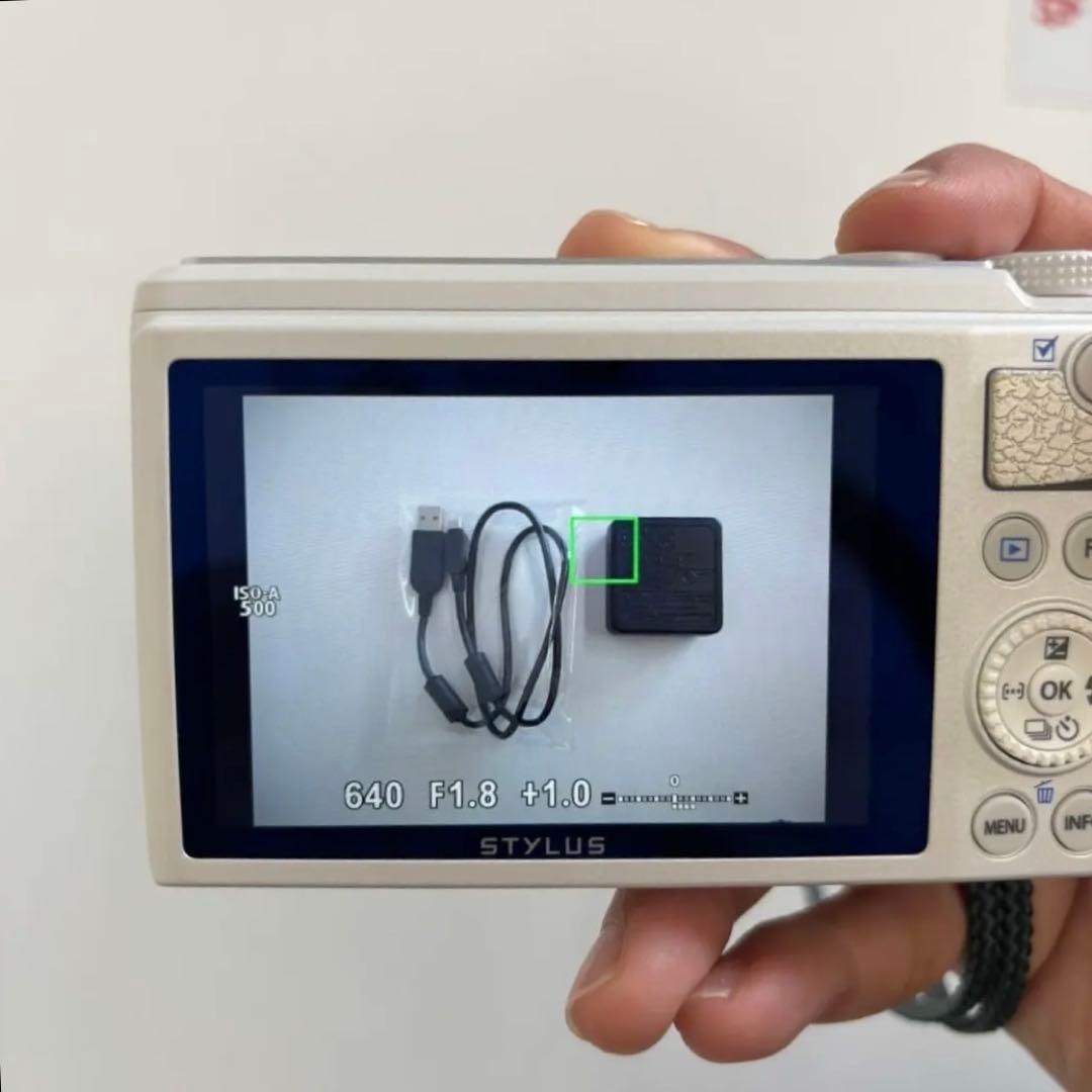 OLYMPUS STYLUS XZ10 ホワイト