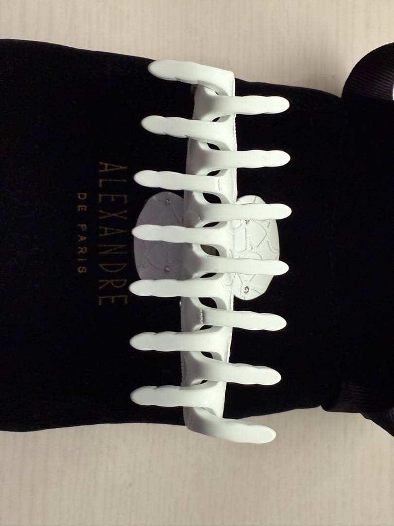 【未使用】アレクサンドルドゥパリ　ホワイトヘアクリップ