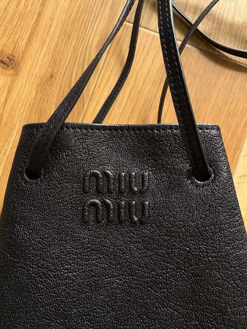 miumiu ミュウミュウ ナッパレザーミニバッグ ショルダーポーチ