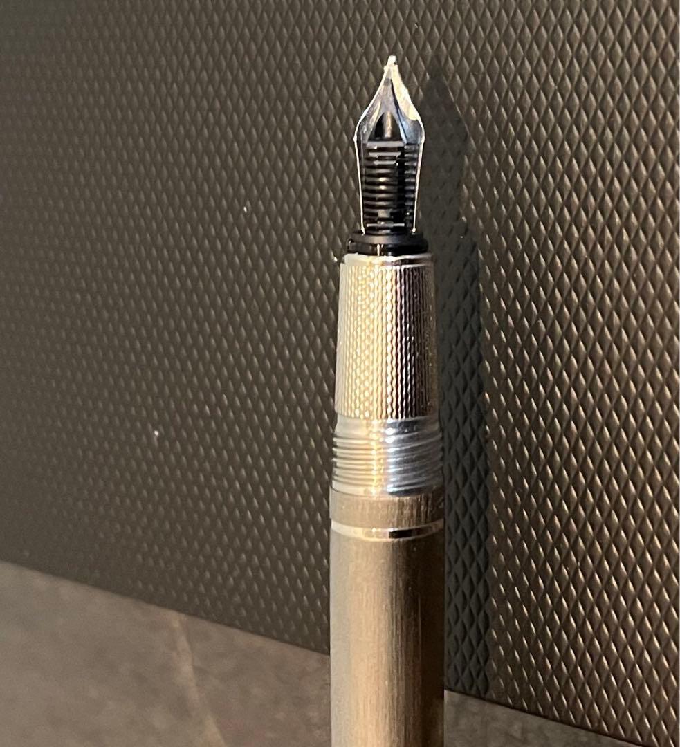 ダンヒル 18K 750 シルバー万年筆、インクコンバーター箱付き