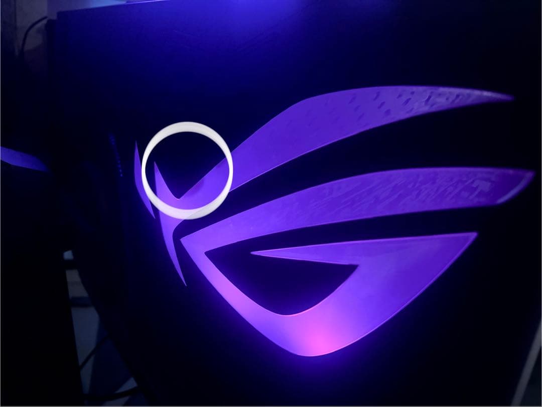 ASUS ROG Swift PG32UQ + エルゴトロンLXモニターアーム