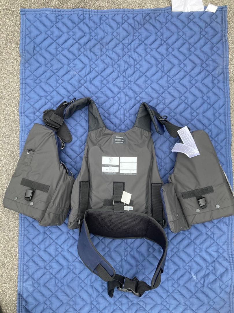 新品✴︎ SHIMANO フローリングベスト　シマノ 釣り