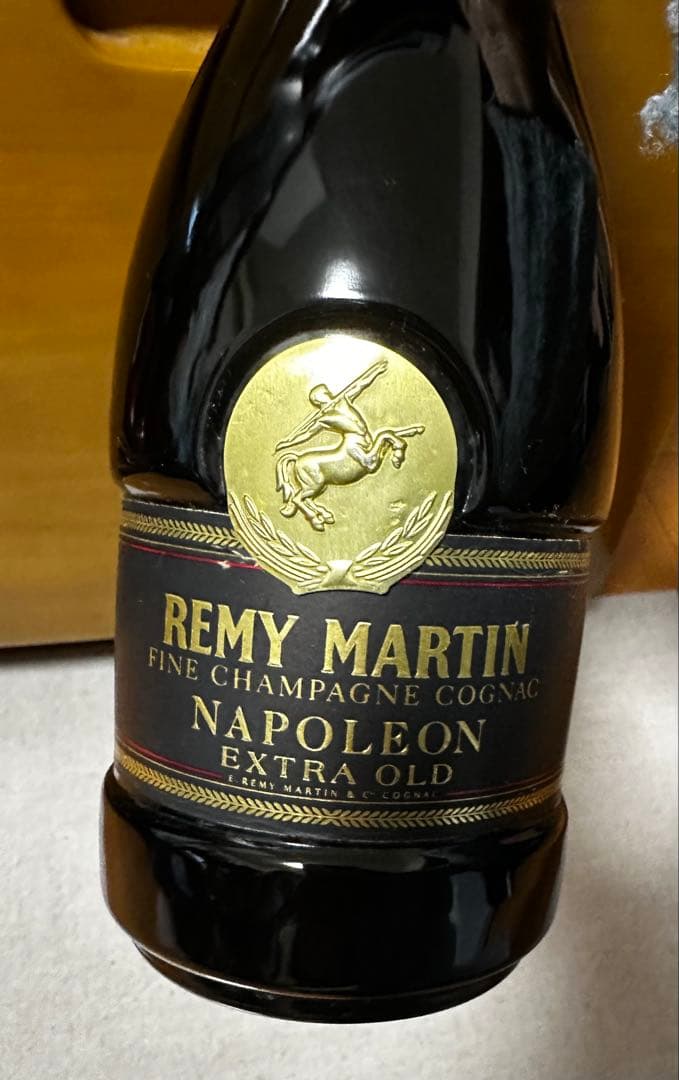 未開栓古酒　REMY MARTIN NAPOLEON EXTRA OLD