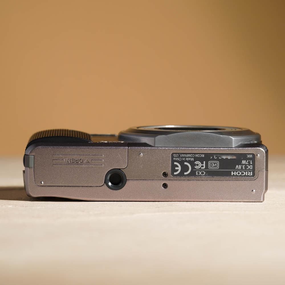 【憧れのコンデジっぽさを味わえる】RICOH CX3 ピンク