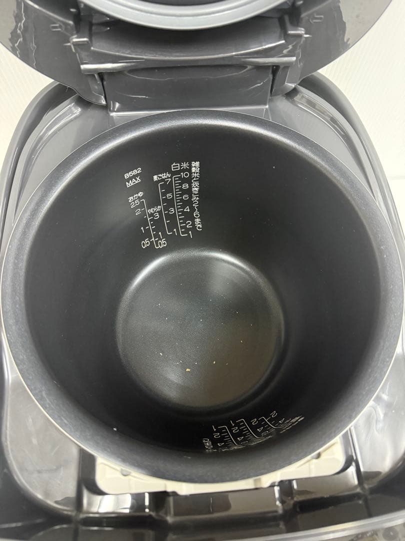 Zojirushi NP-BL18 圧力IHジャー炊飯器　2022年製