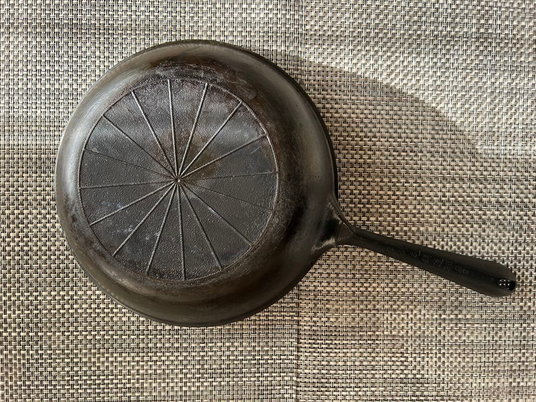 錦見鋳造　魔法の鉄製フライパン 26cm