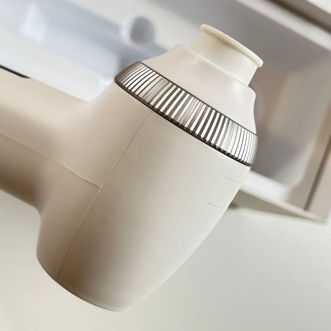 箱付き medicube ULTRA TUNE 0.68 美顔器 AGE-R