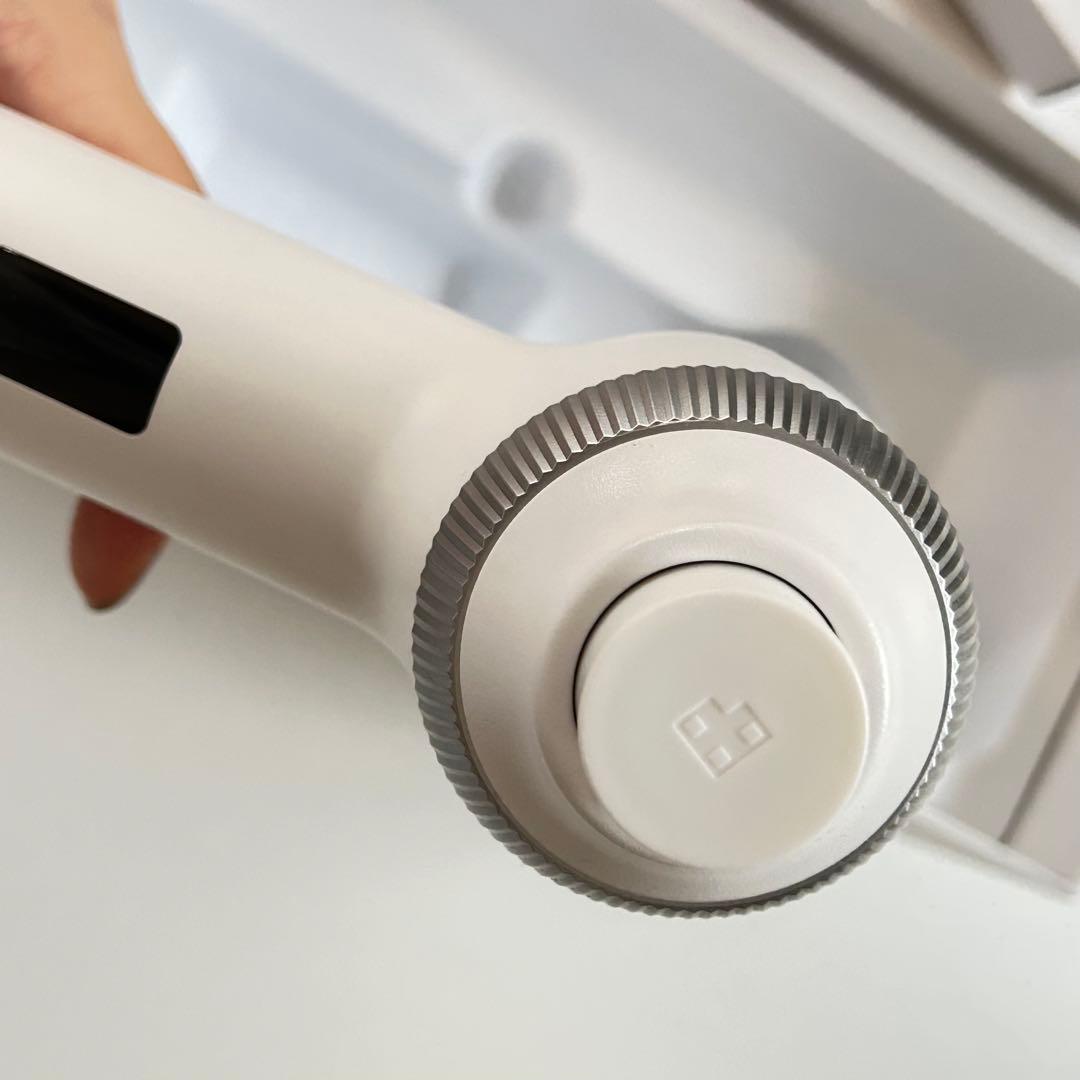 箱付き medicube ULTRA TUNE 0.68 美顔器 AGE-R