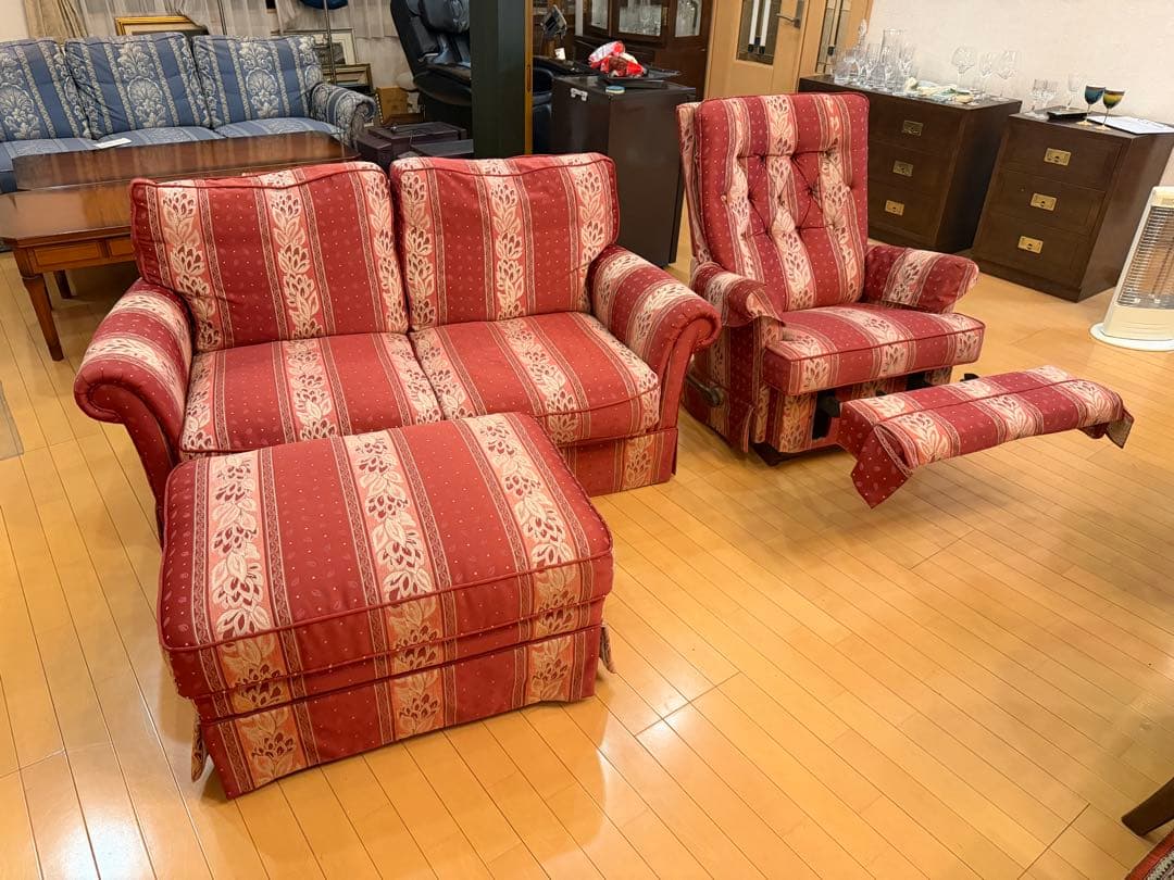 【引き取り限定】KOSUGA コスガ Newトラディショナルの2人掛けソファ