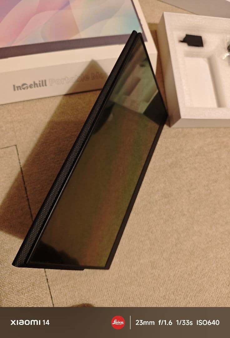 intehill F13NA モバイルモニター　有機elモニター