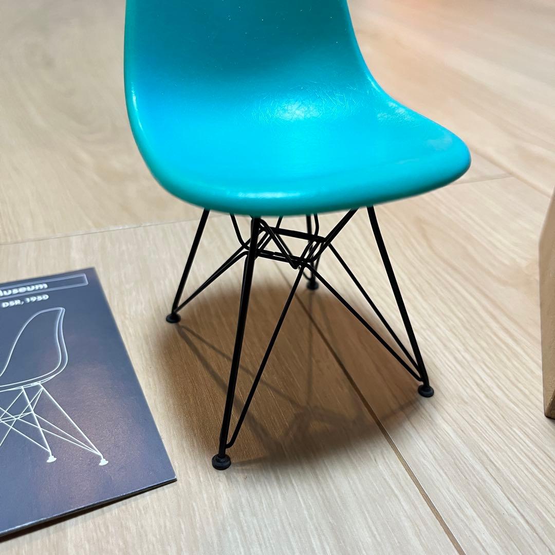 Vitra ミニチュア イームズ シェルチェア ハーマンミラー　焼けあり