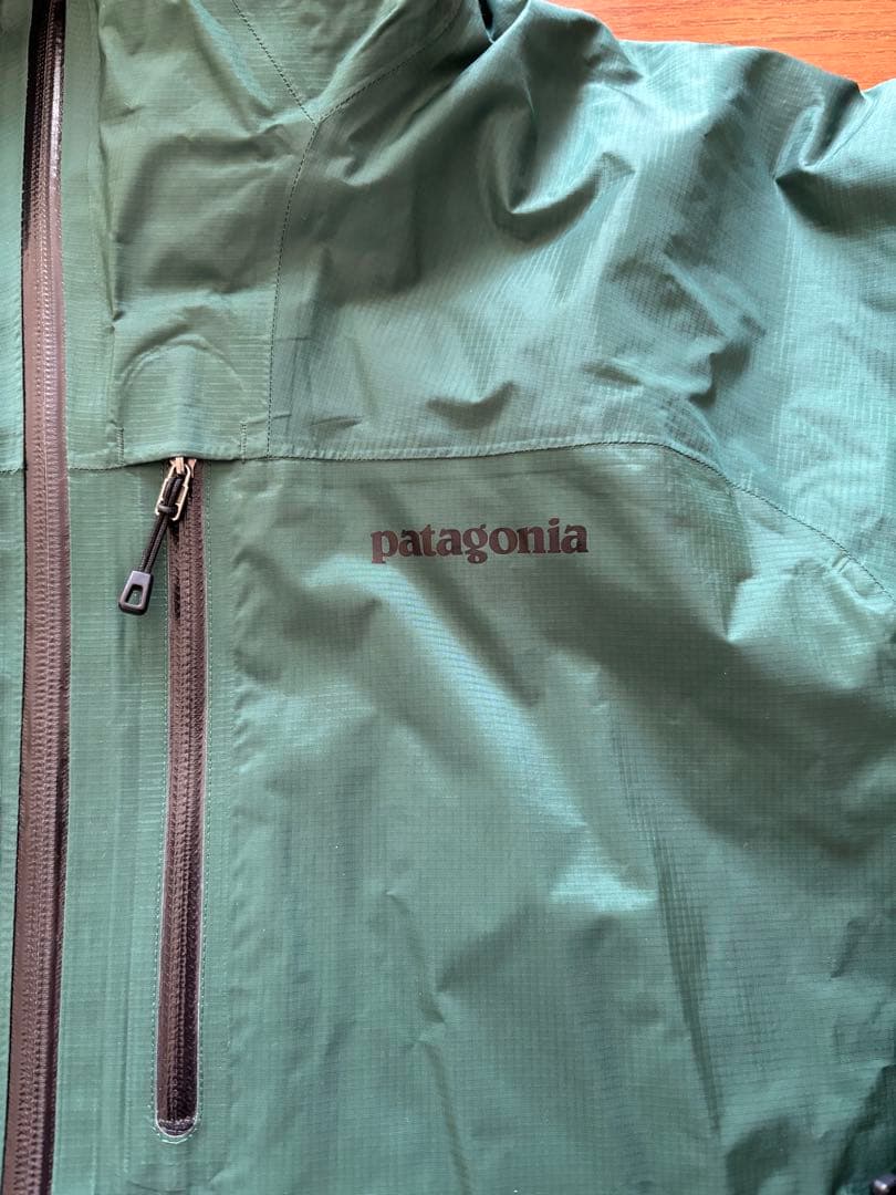 Patagonia マウンテンパーカー