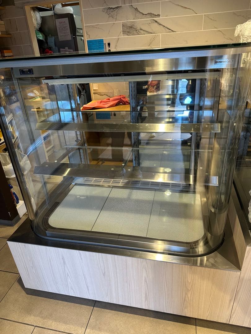 対面冷蔵ショーケース　ダイヤ冷ケース　AT-RⅢ DAIYACASE