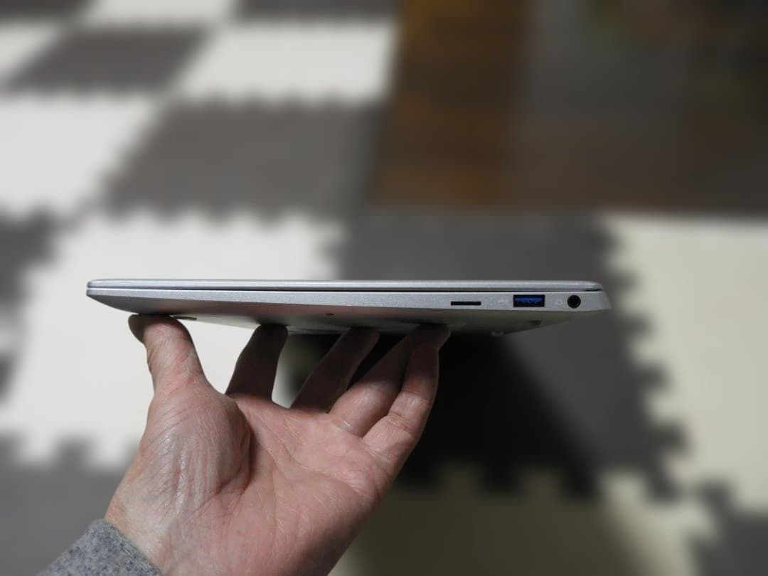 内容変更 Core i5 8250U/8GB/13.3インチ FHD IPS