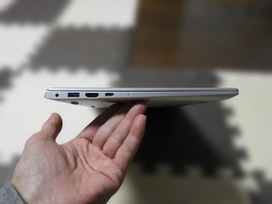 内容変更 Core i5 8250U/8GB/13.3インチ FHD IPS