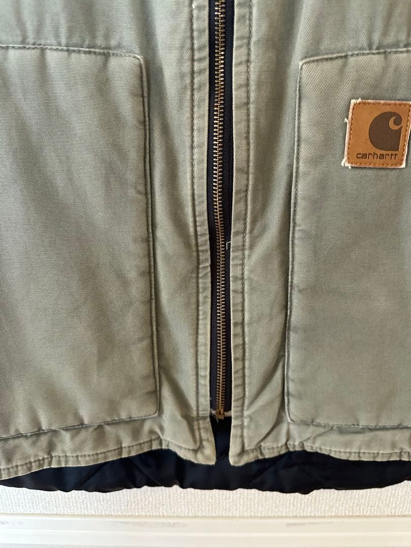 carhartt オリーブ ジップアップベスト