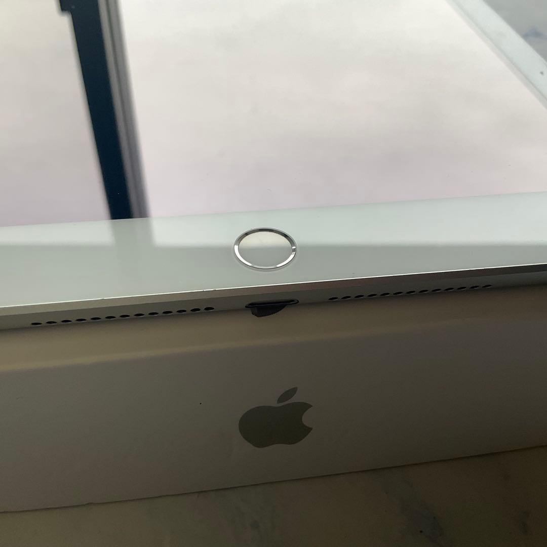 【良品】Apple iPad 第5世代 Wi-Fi 128GB