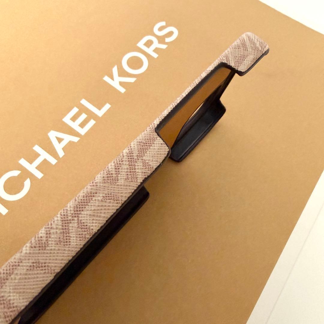 マイケルコース☆新品☆ロゴ iPhone 15ケース MagSafe/ピンク