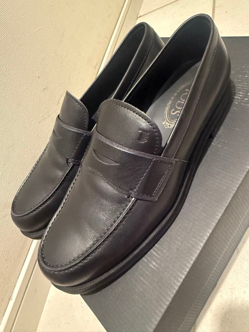 【最終値下げ】トッズ　メンズ　ローファー　サイズ8 1/2 27.5cmほど