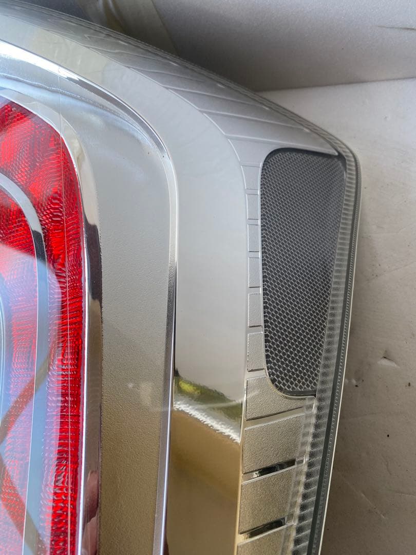 トヨタ プリウス 30系 後期 純正テールランプ 左右セット