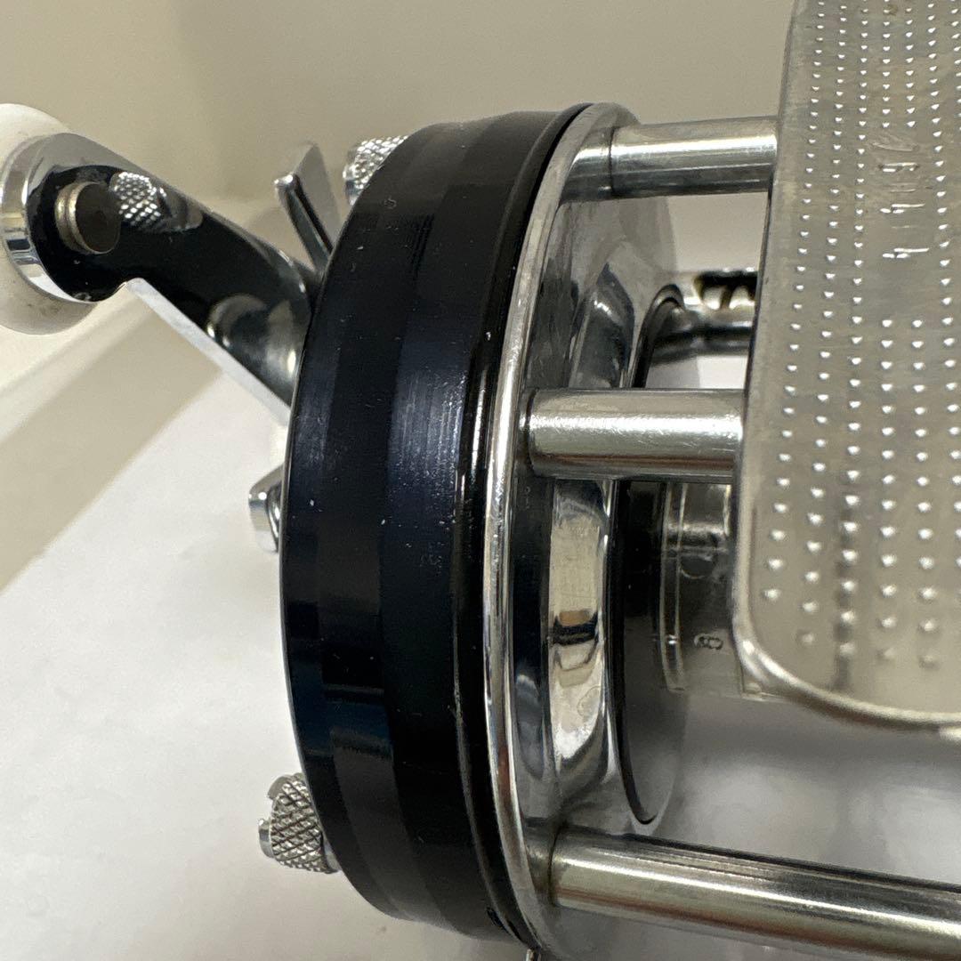 ABU Ambassadeur 5000C ベイトリール