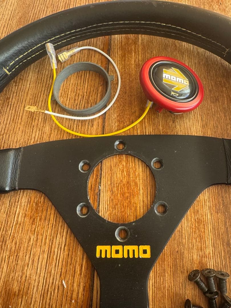 momoステアリングセット