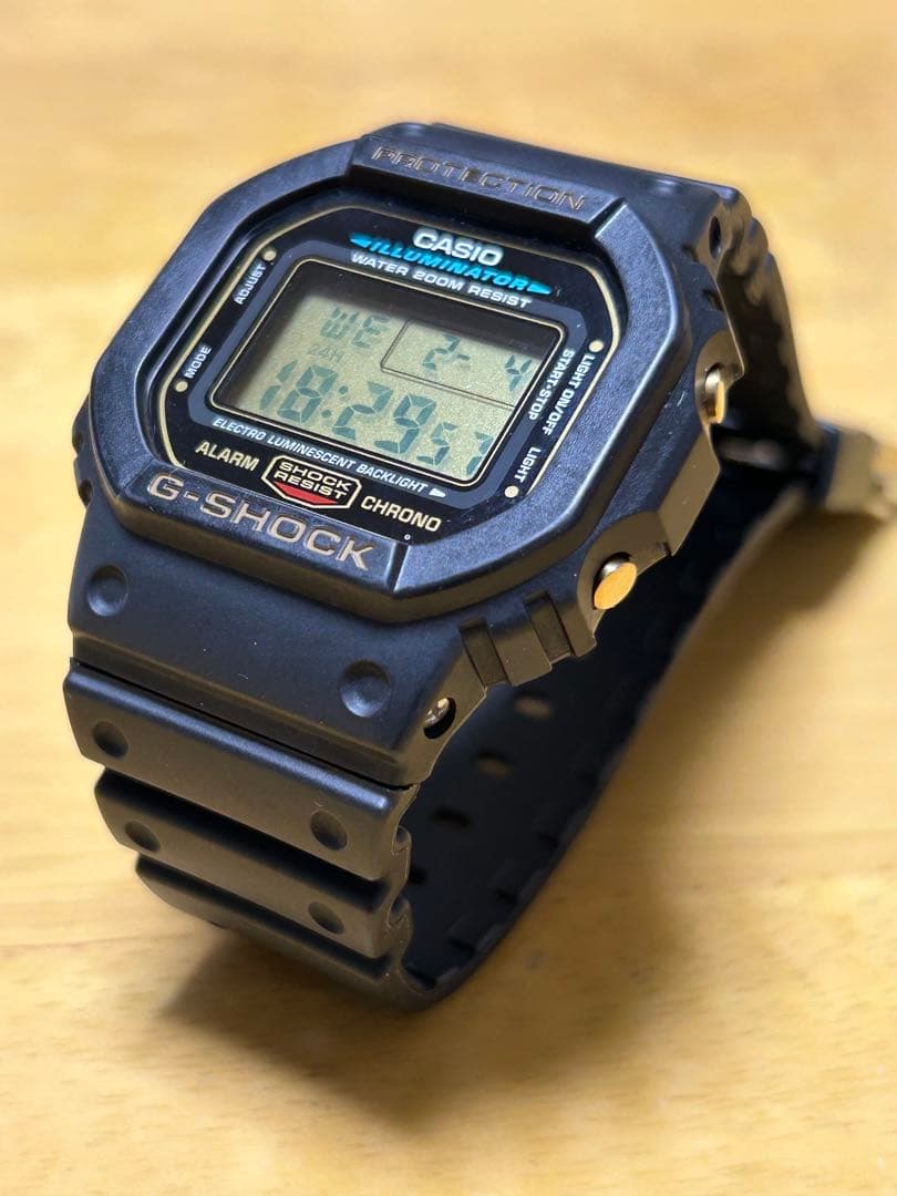 casio G-SHOCK ジーショックDW-5600E 良好　美品　ゴールド