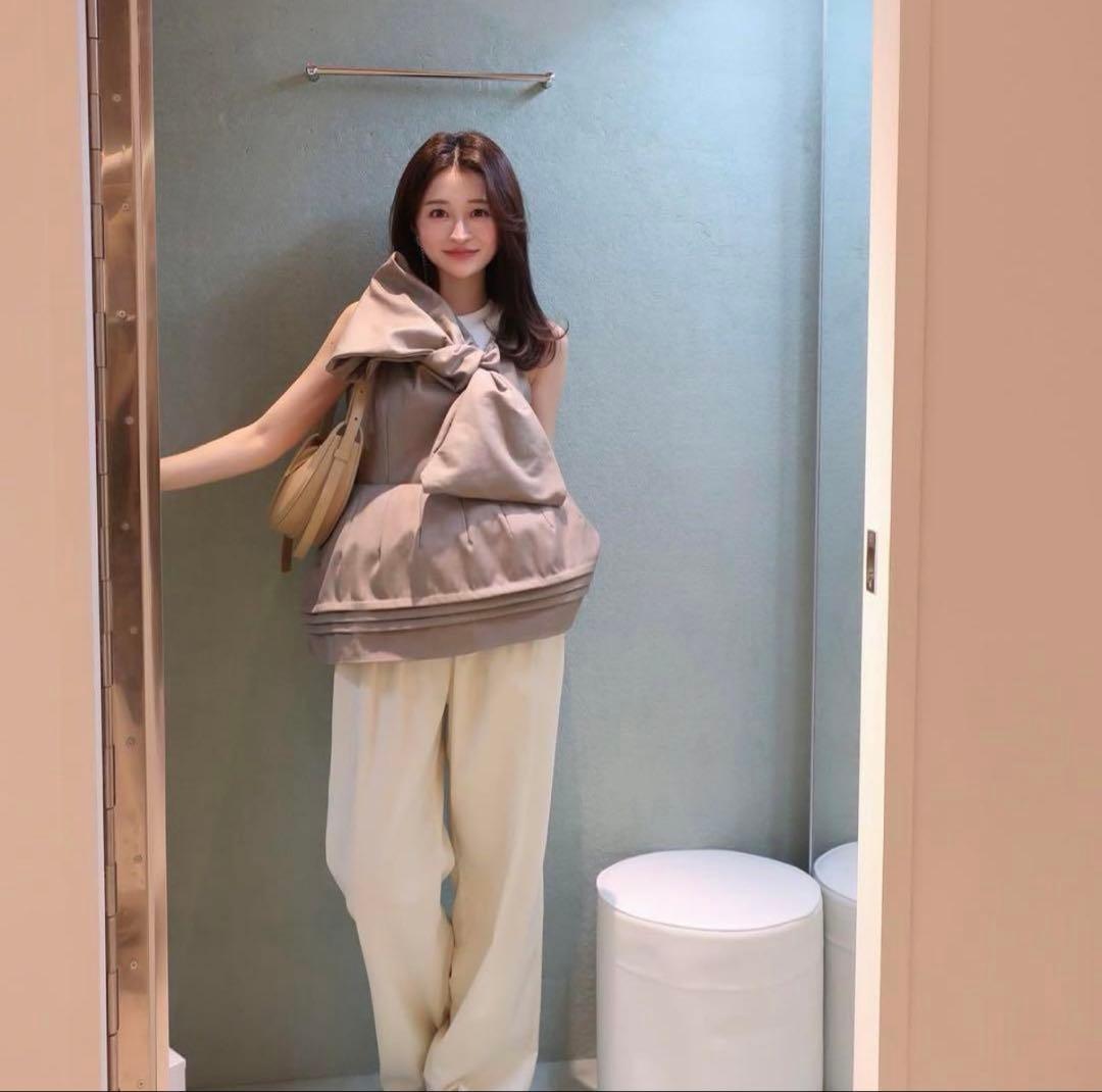 【値下げ中】Bibiy リボントップス　sarah ribbon top