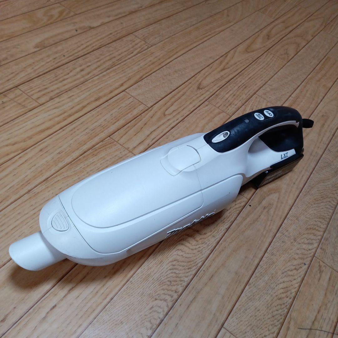 マキタ18V充電式クリーナーCL182FD 純正急速充電器、純正バッテリー付