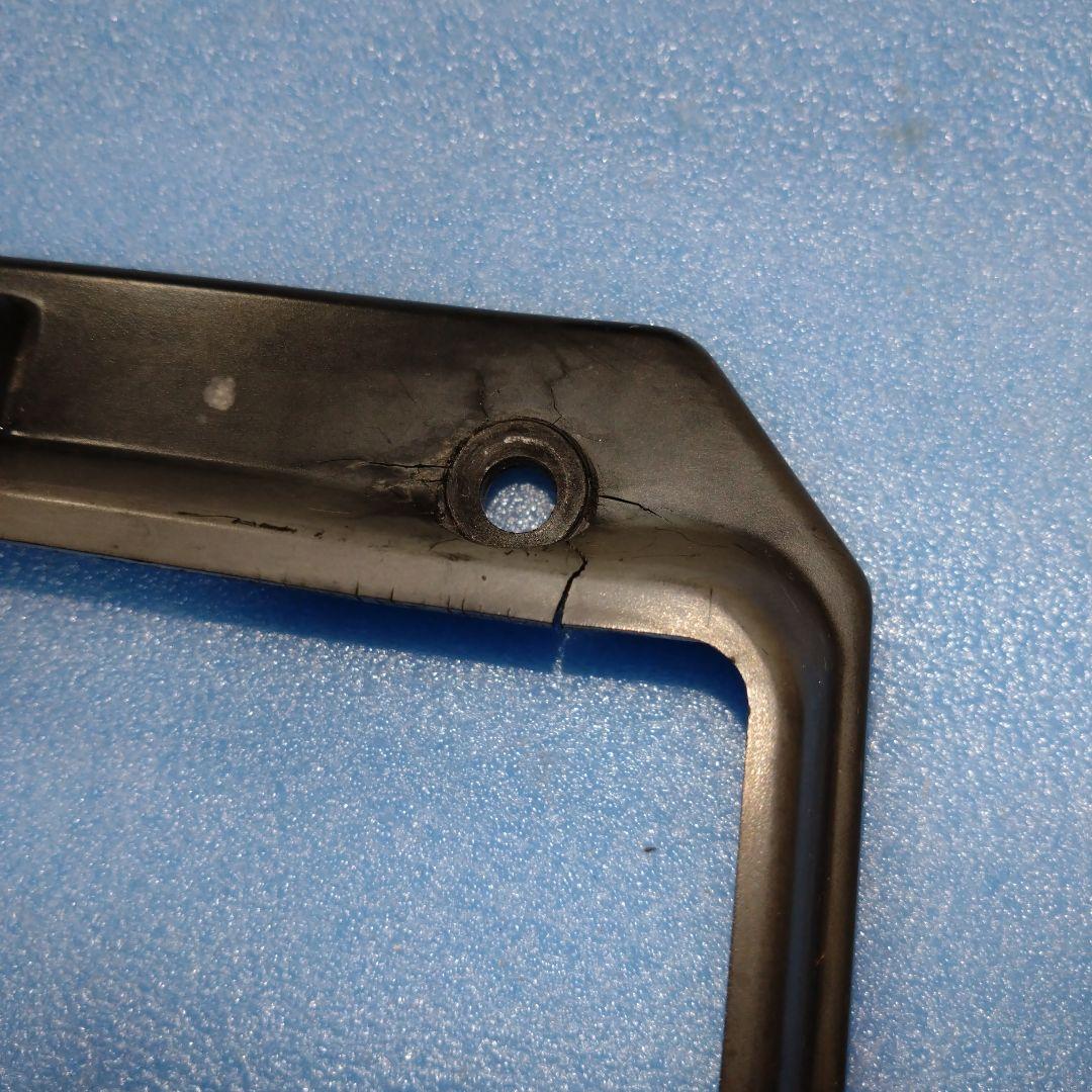 ６４