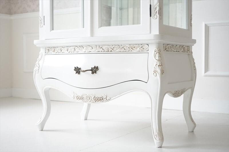 マホガニーの温もり｜ガラス キャビネット WH　ホワイト幅79ｃｍ高さ154ｃｍ