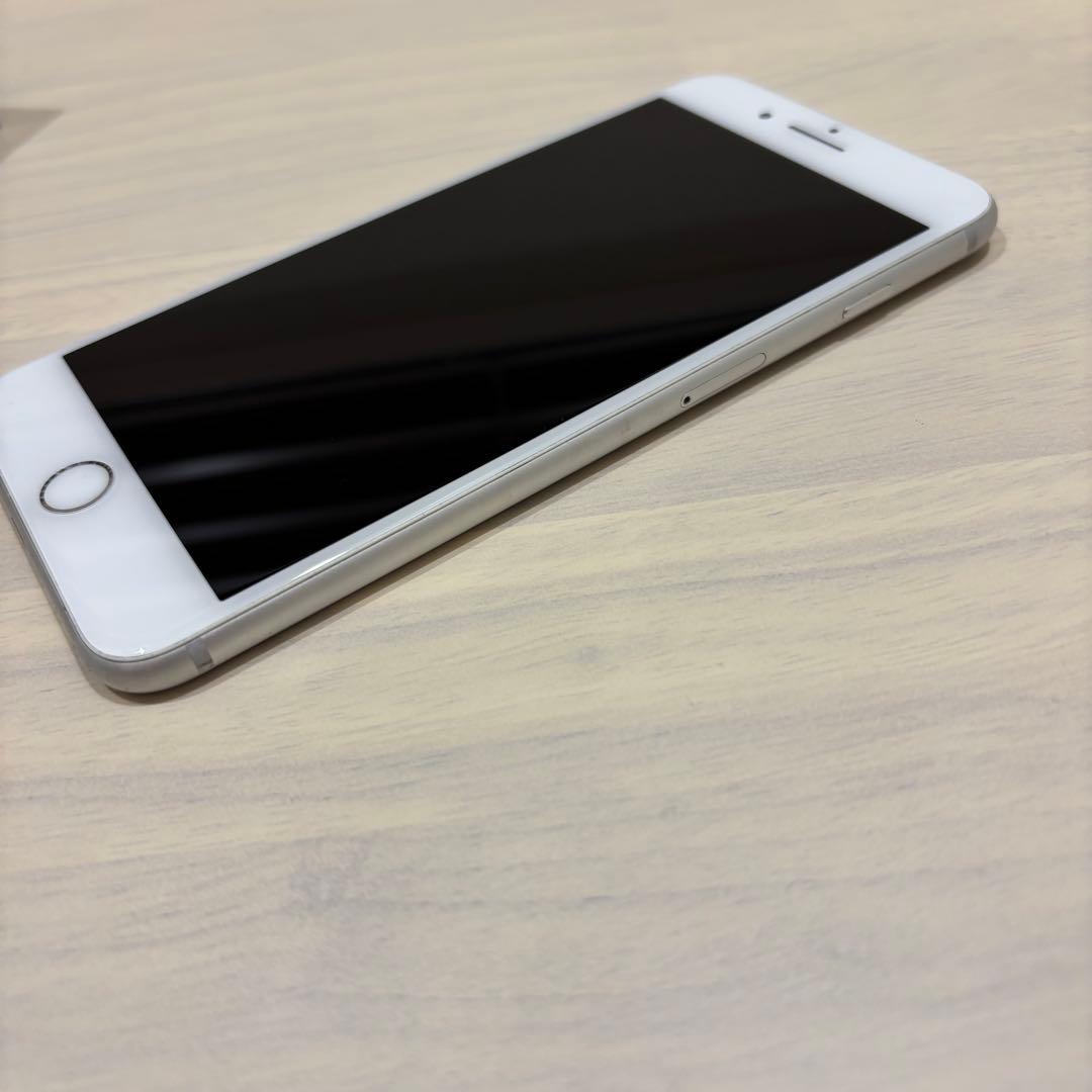 Apple iPhone 8 Plus シルバー 本体　スマホ　箱　256