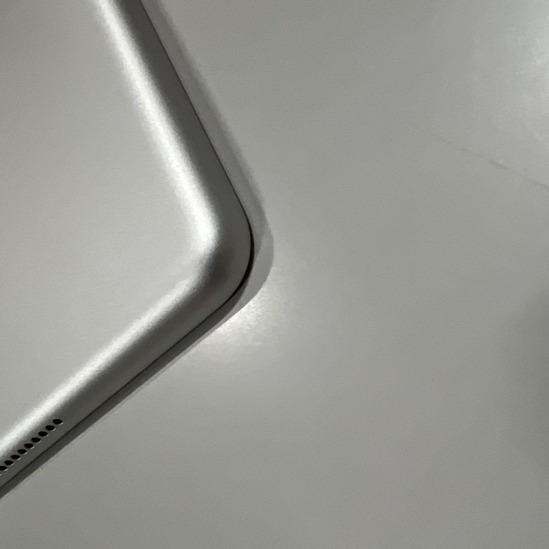 iPad 10.2インチ 第9世代64GB NK493J/A