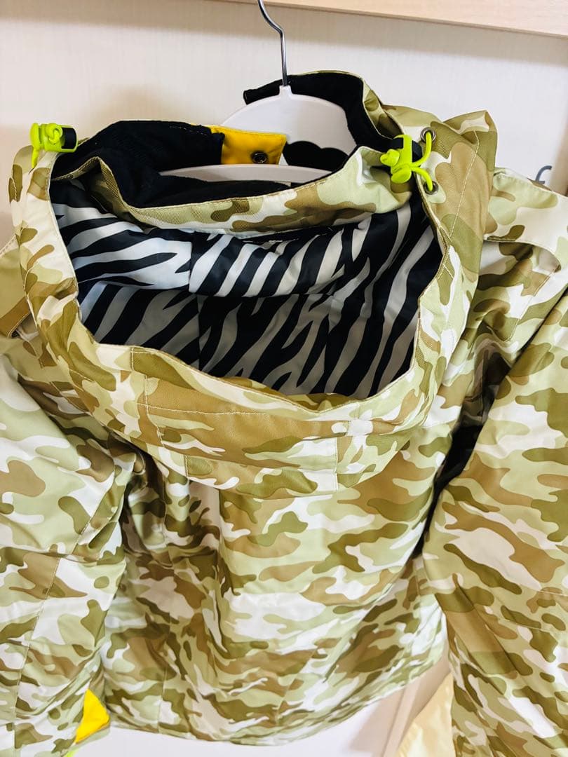 美品 スノーボードウェア レディース Sサイズ 上下セット