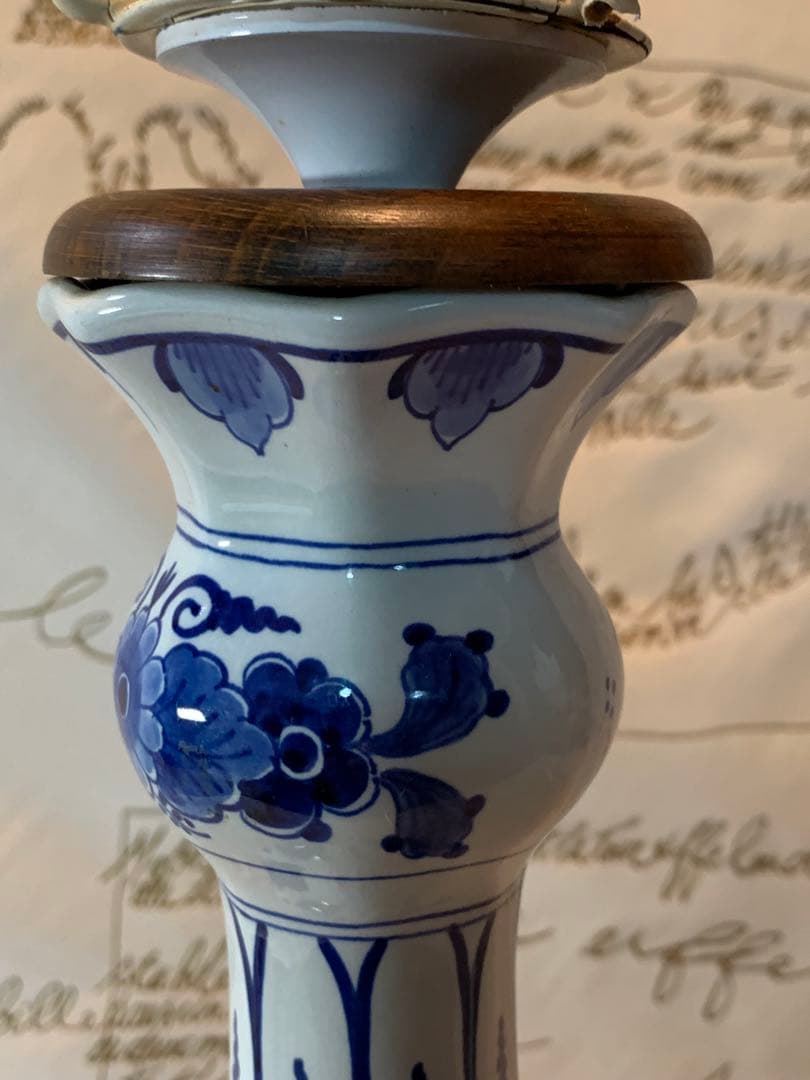 ロイヤルデルフト　破格！レアなビンテージの大型電気スタンドシェードも手書きです！