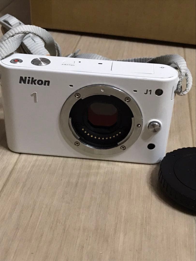 ニコン　1 J1 ボディ　動作品　難あり