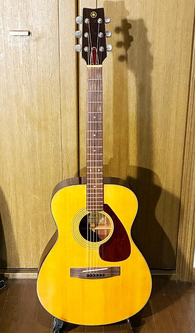 ひ*き様 ★　赤ラベル並みに鳴ります！綺麗な音色!ビンテージ　ヤマハFG130