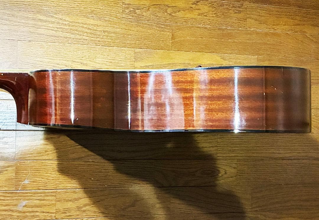 ひ*き様 ★　赤ラベル並みに鳴ります！綺麗な音色!ビンテージ　ヤマハFG130