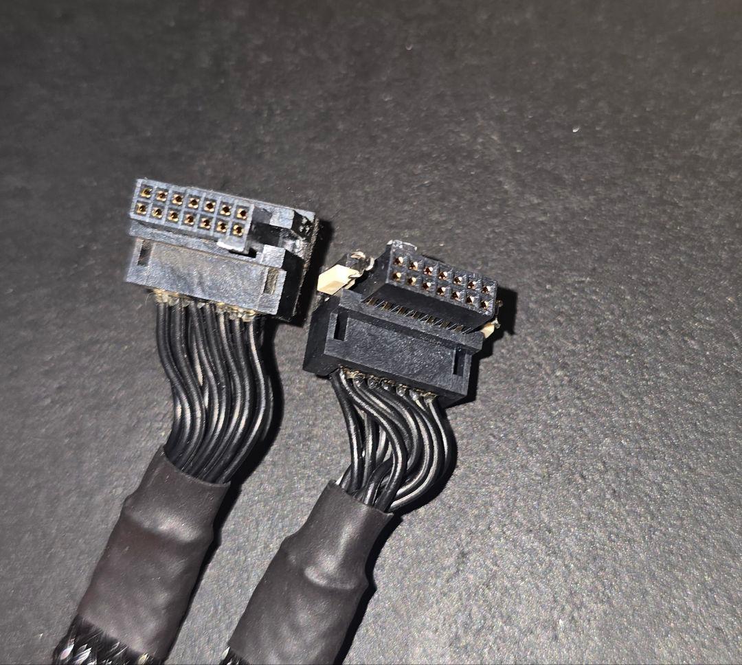 NVIDIA QUADRO SYNC2 本体とケーブルセット