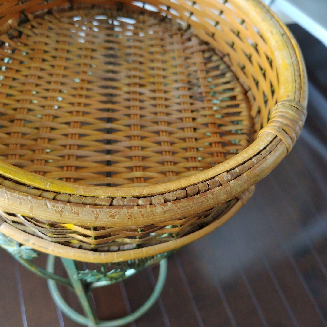 アンティーク ラタンとアイアンのフラワースタンド