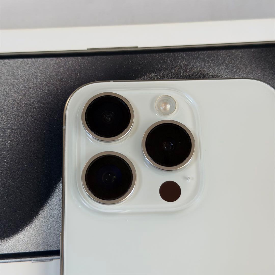 【美品】iPhone 15 Pro 512GB 本体