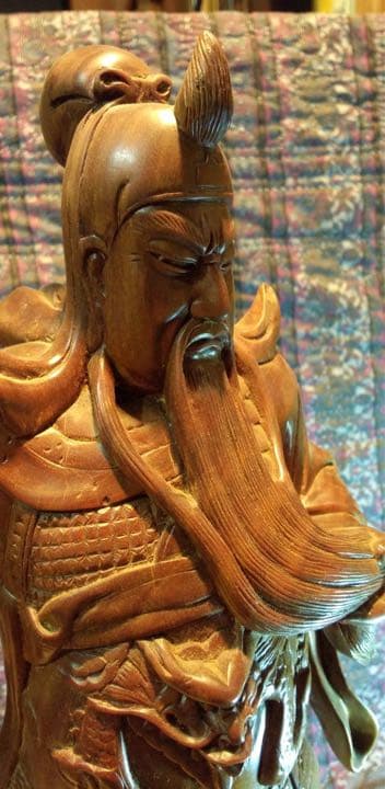 関羽一刀彫り 木製