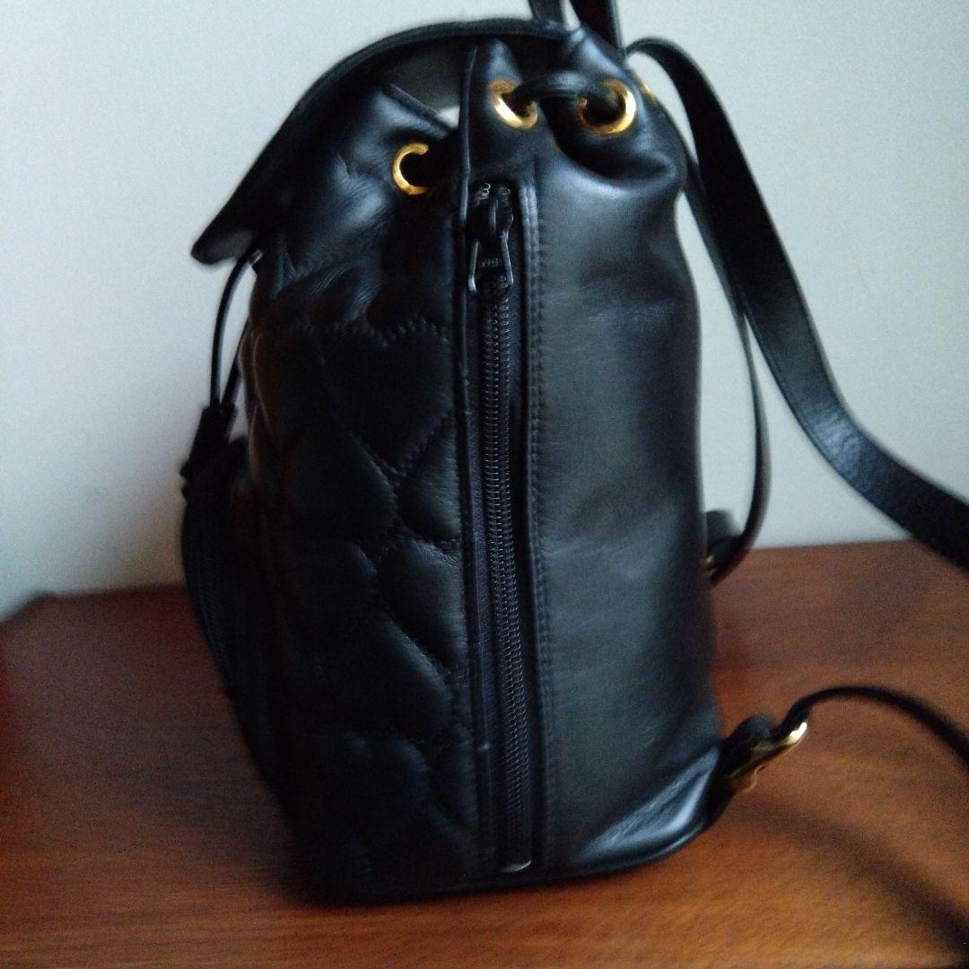 美品❗️　MOSCHINO　ヴィンテージ　キルティングレザー　リュック　ハート