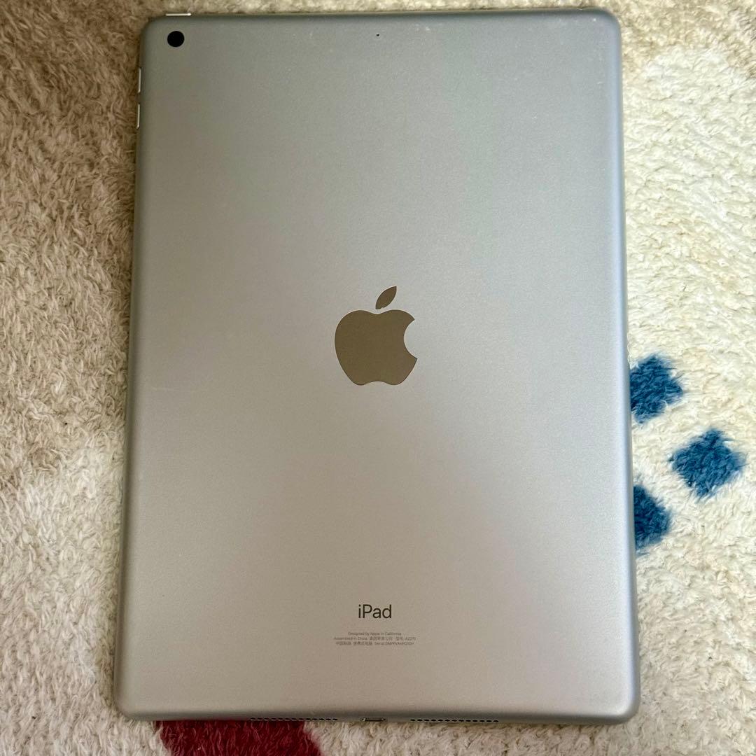 【初期化済み】Apple iPad 第8世代 Wi-Fi128GB シルバー