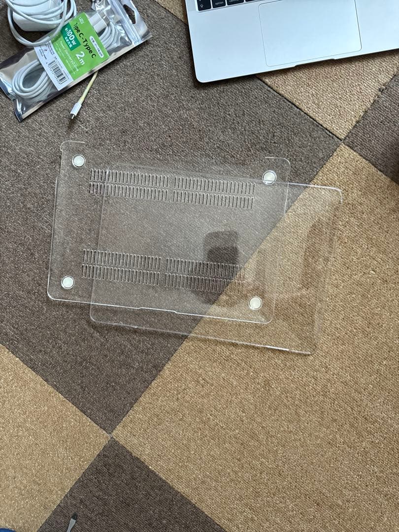 充放電回数8回！　macbook air M1 8gb 256gb