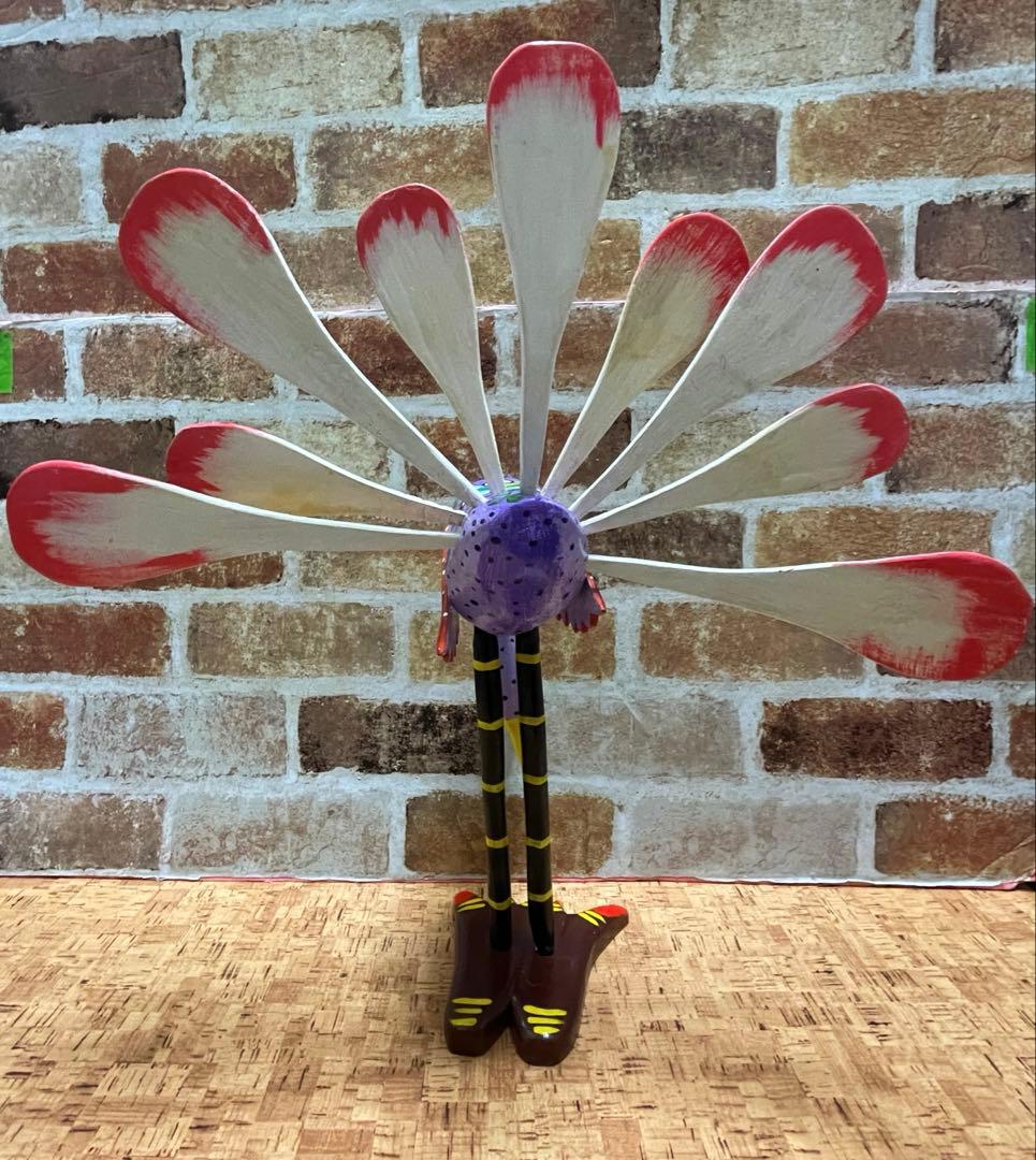 メキシコ　木工芸品　アレブリヘス クジャク